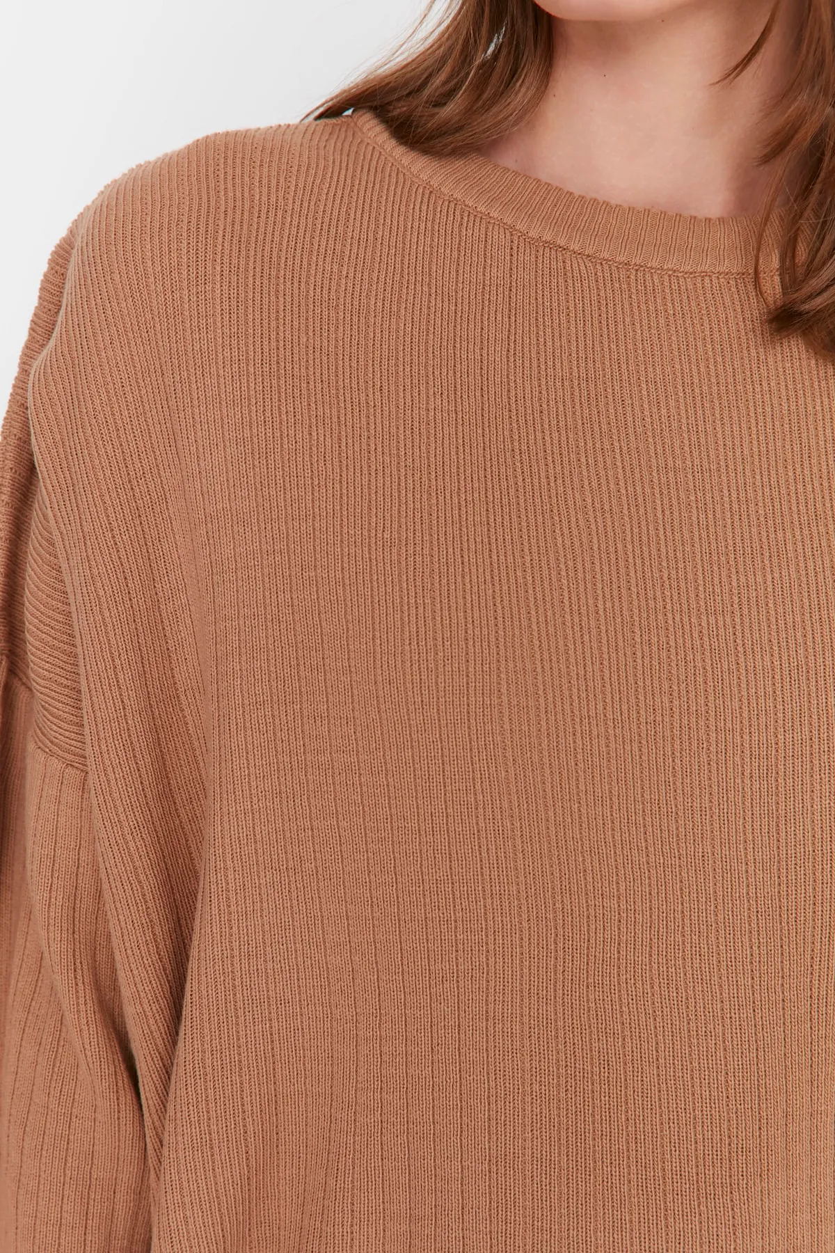 Trendyol Collection  Kamelfarbenes Strick-Top-Top-Set mit Rundhalsausschnitt TWOSS20AU0084