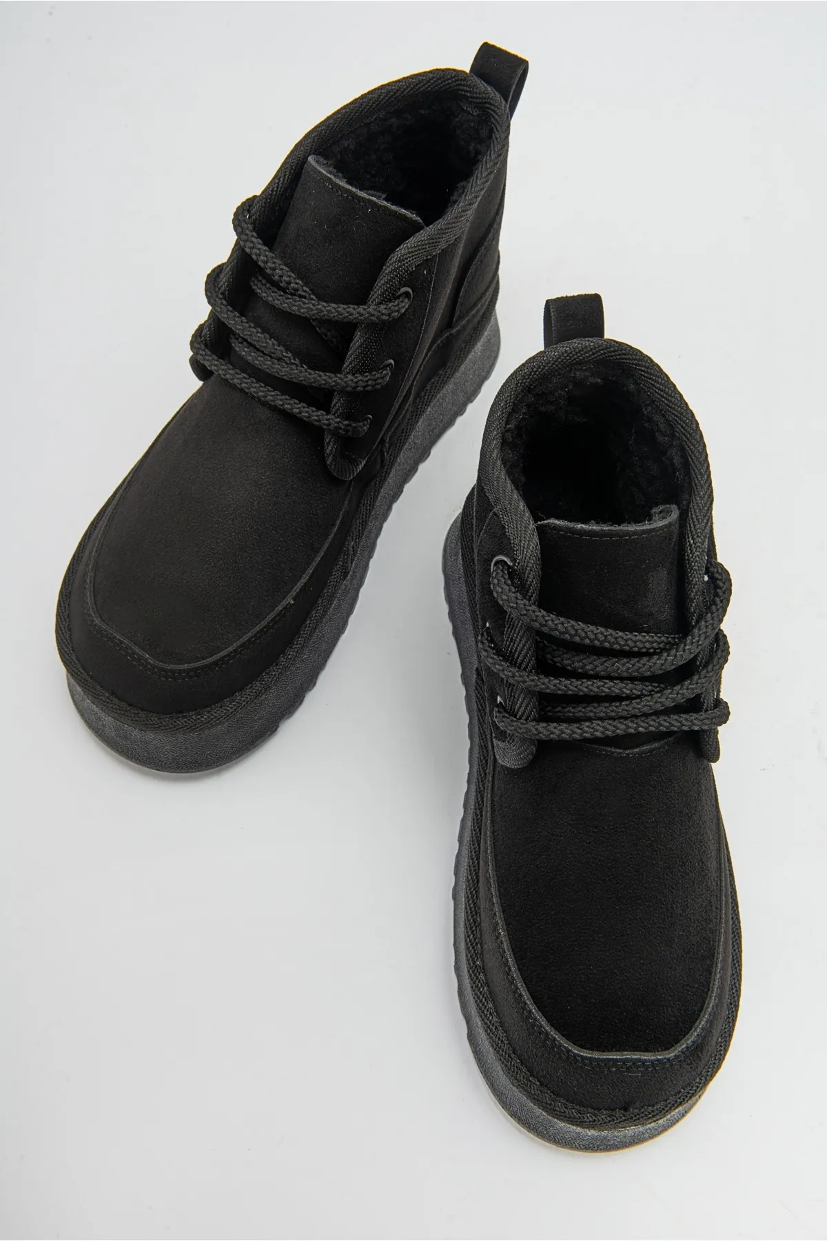 LuviShoes  Ovela Schwarze Damen-Sportstiefel zum Schnüren mit dicker Sohle