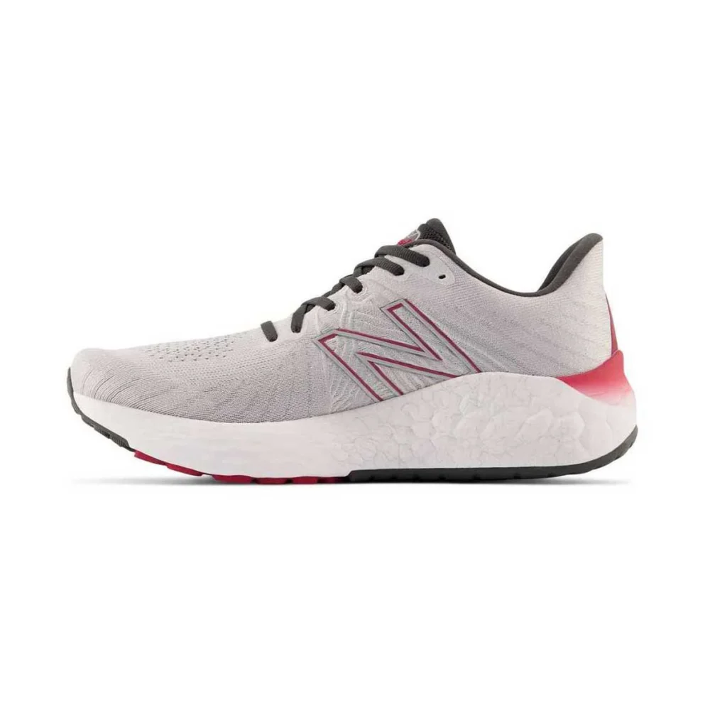 New Balance Fresh Foam X Vongo v5 MVNGOCB5 / schwarz