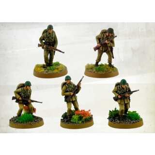 Polish Army Infantry (wz. 36 uniforms) advancing with rifles (5)