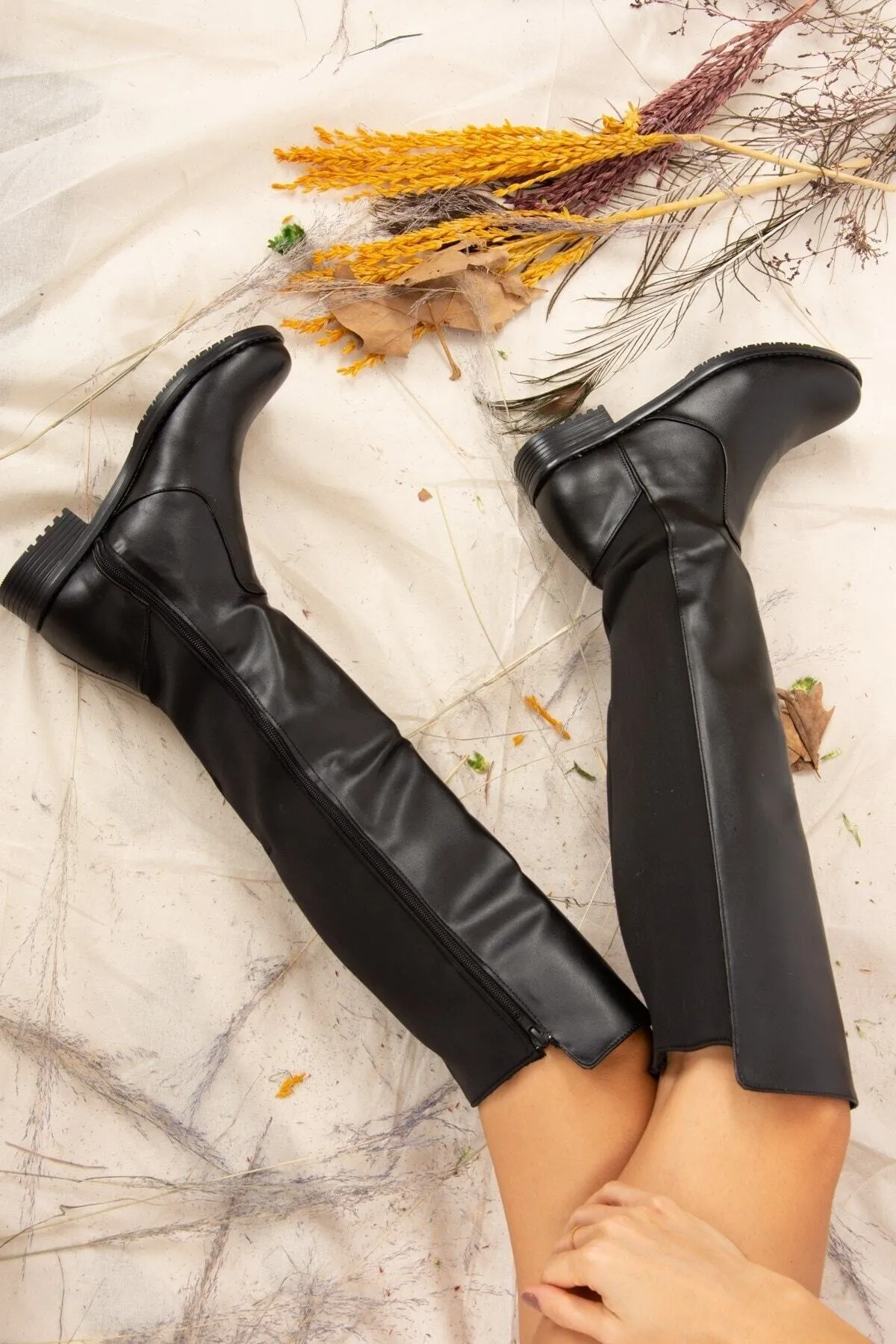 Fox Shoes  Schwarze Damenstiefel aus Kunstleder J726533209