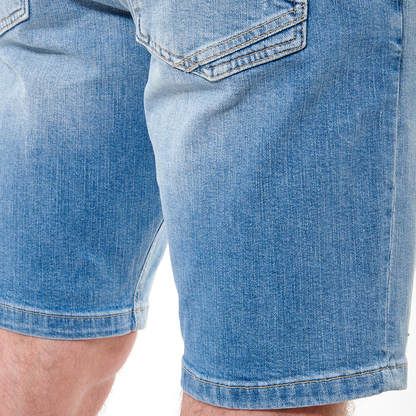 VITO   Short en jean straight Homme