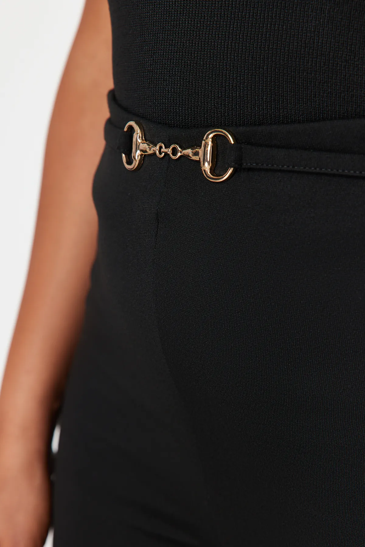 Trendyol Curve  Schwarze, detaillierte, weit geschnittene Strickhose von Aksesusar TBBSS24AR00008