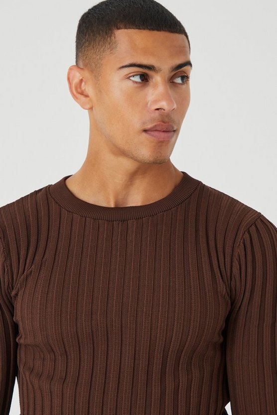 Langärmliger gerippter Muscle-Fit Pullover