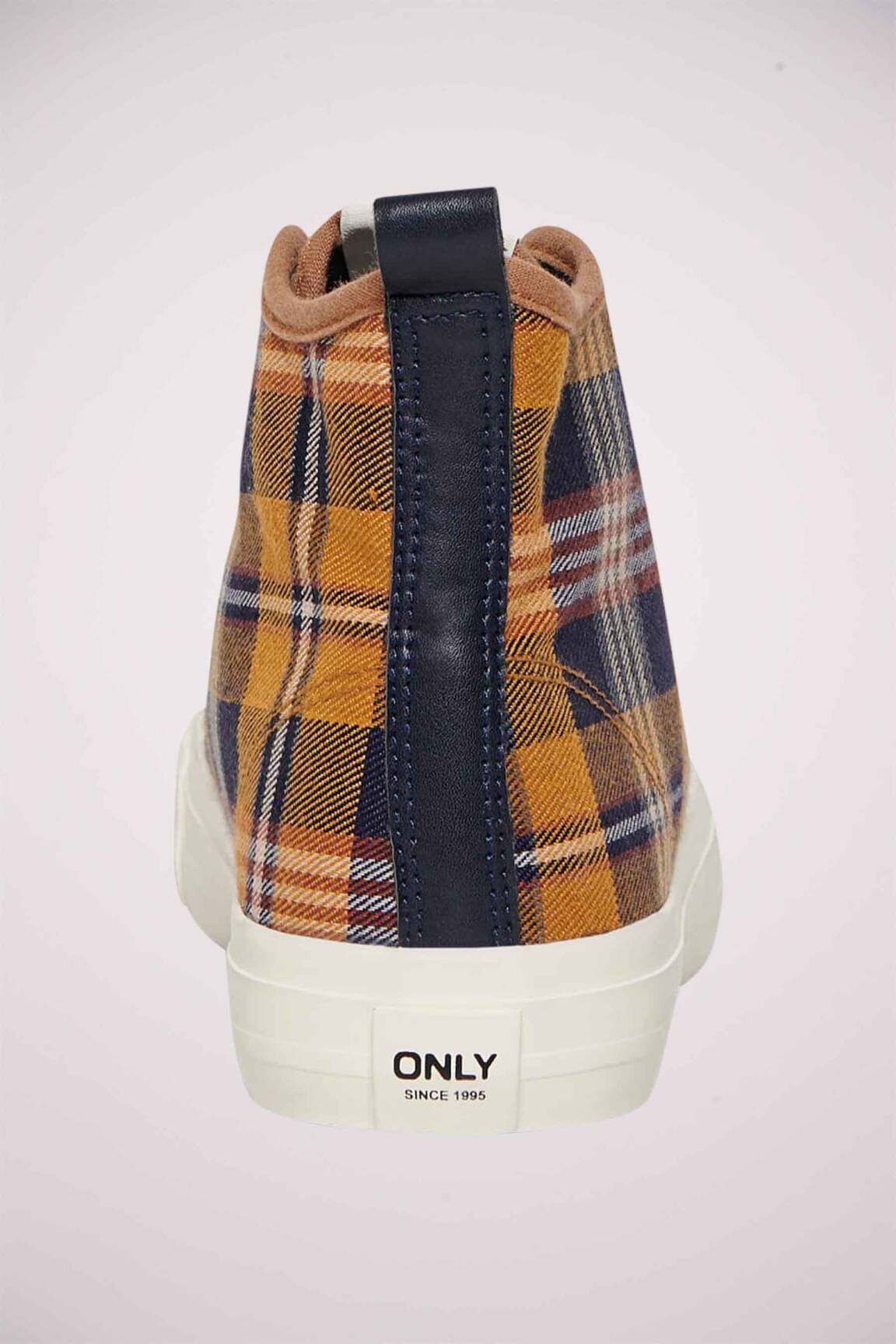 Only Baskets Femme couleur jaune