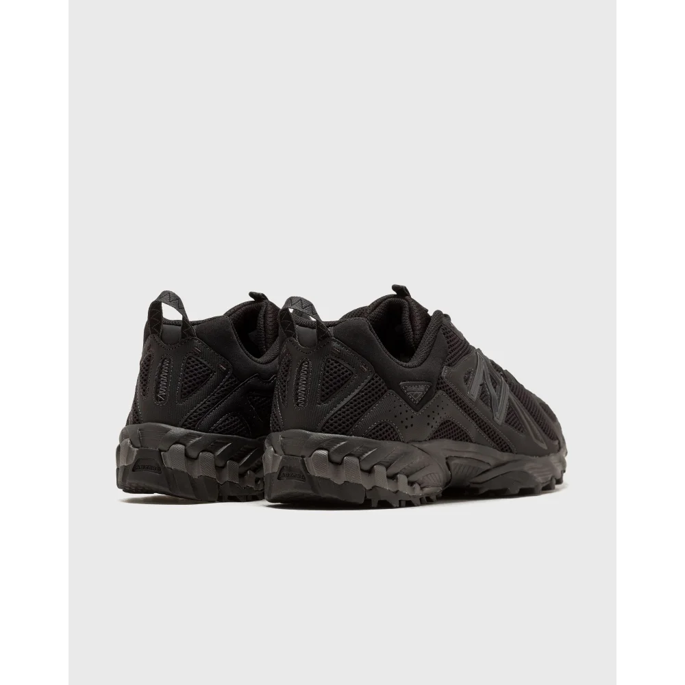 New Balance 610 ML610TBB / schwarz