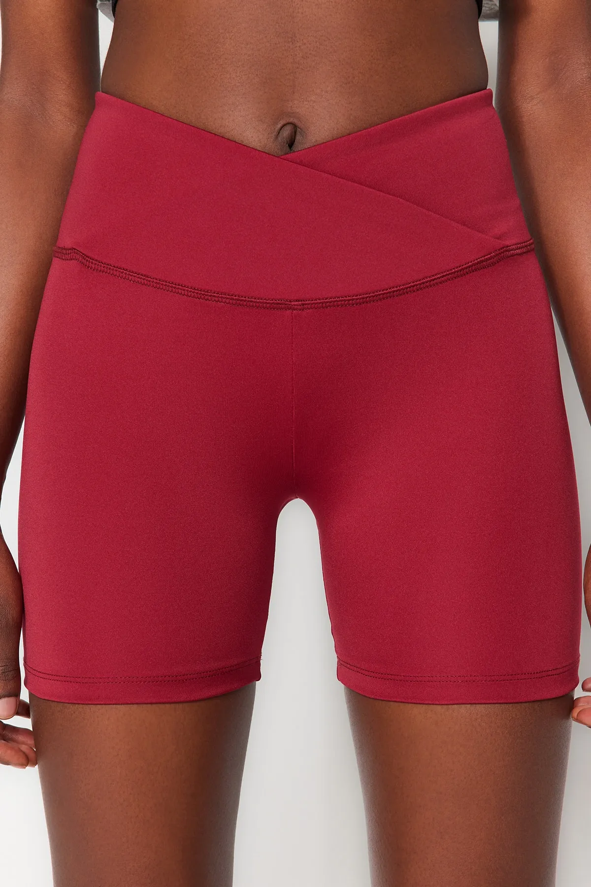 Trendyol Collection  Dark Magenta Restorer Zweireihige Strick-Sportshorts/Kurze Leggings mit Taillendetail TWOSS21SR0714