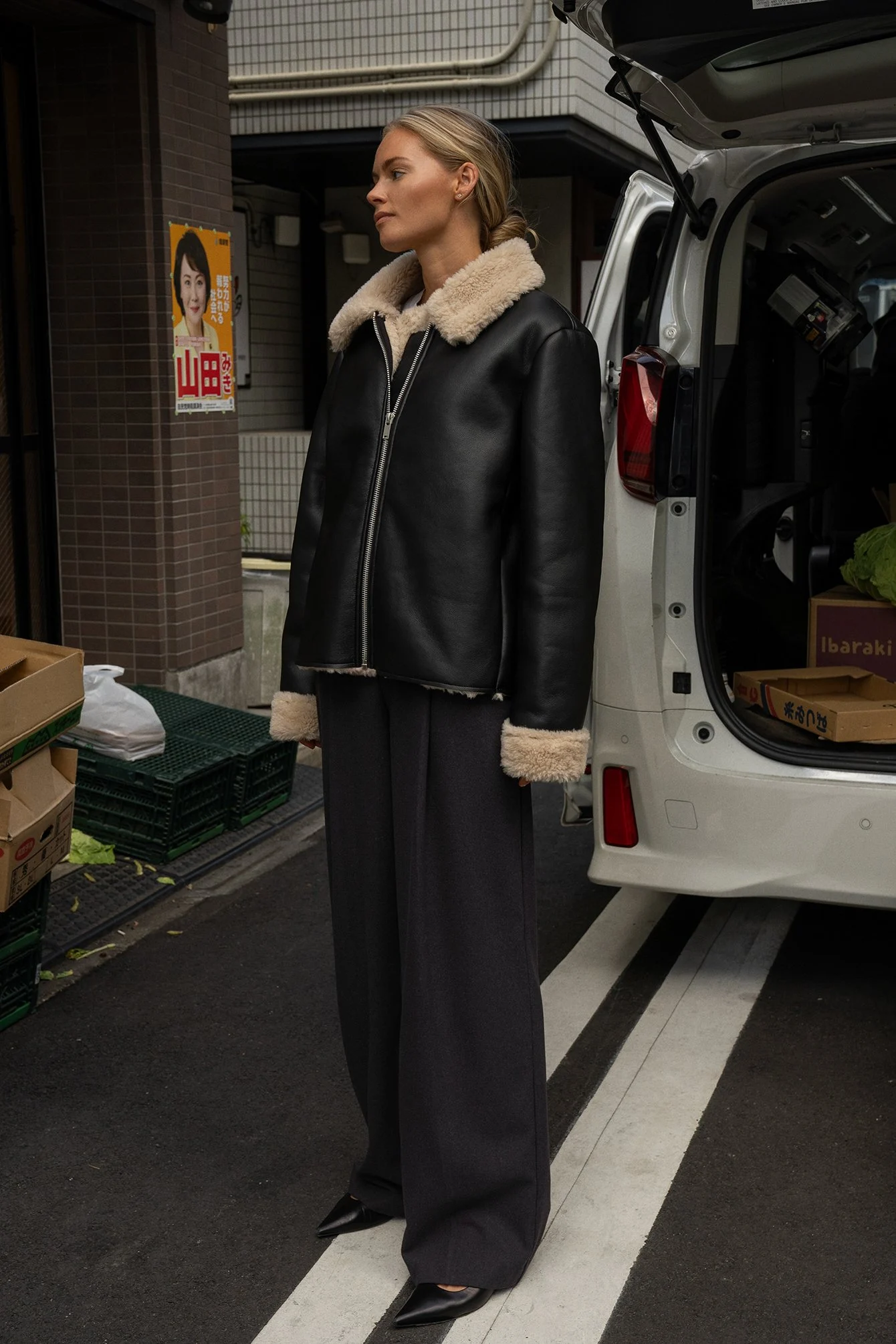 Kurze PU-Jacke aus Teddystoff