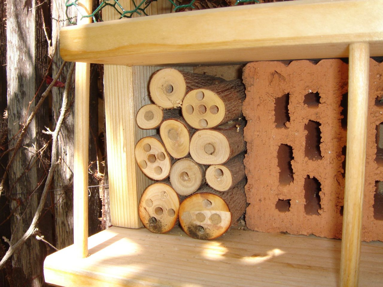 Luxus-Insektenhotels Luxus-Insektenhotel 
