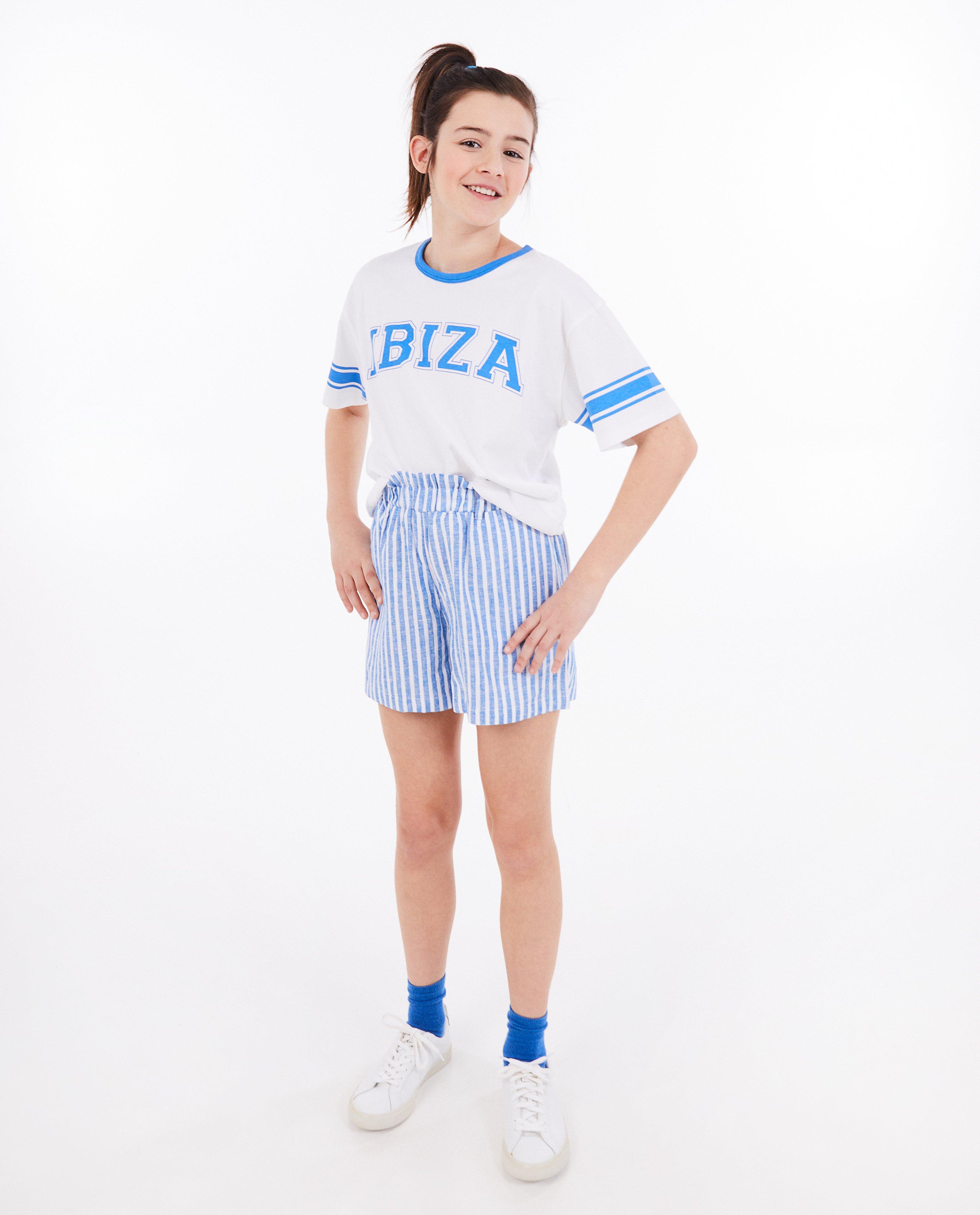 Bela majica z napisom Fish & Chips