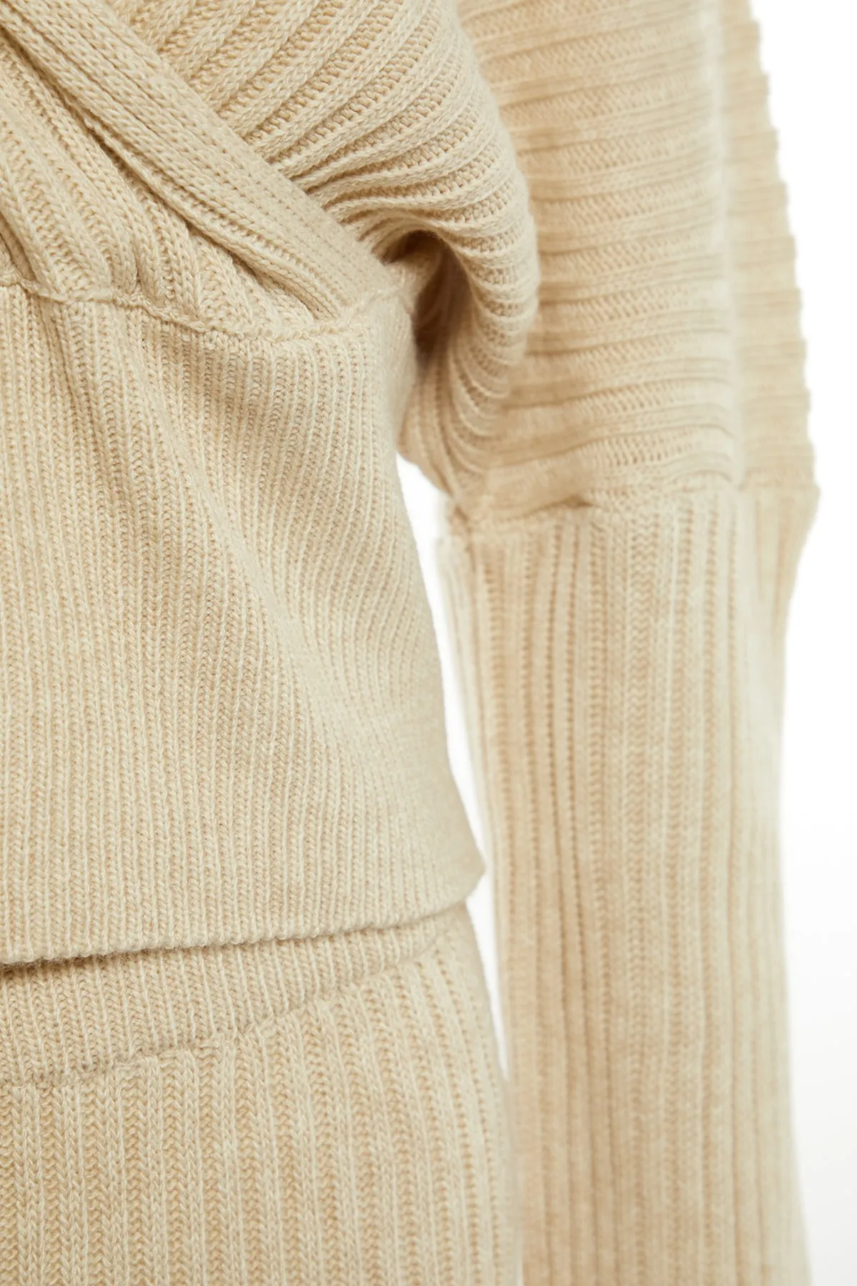 Trendyol Collection  Zweireihiges Strickoberteil und -unterteil-Set in Stein TWOAW23AU00102