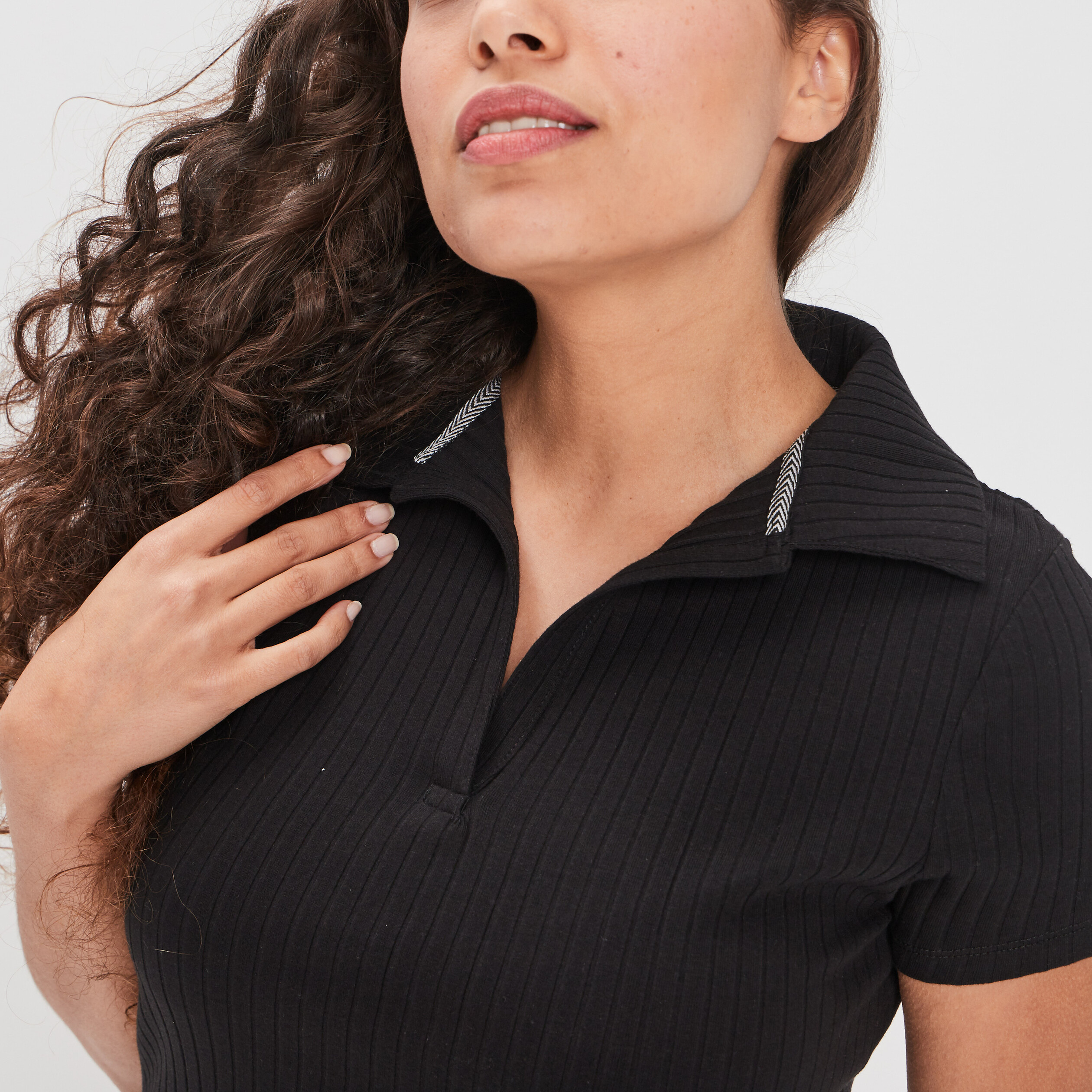 T-shirt col polo manches courtes noir femme | La Halle
