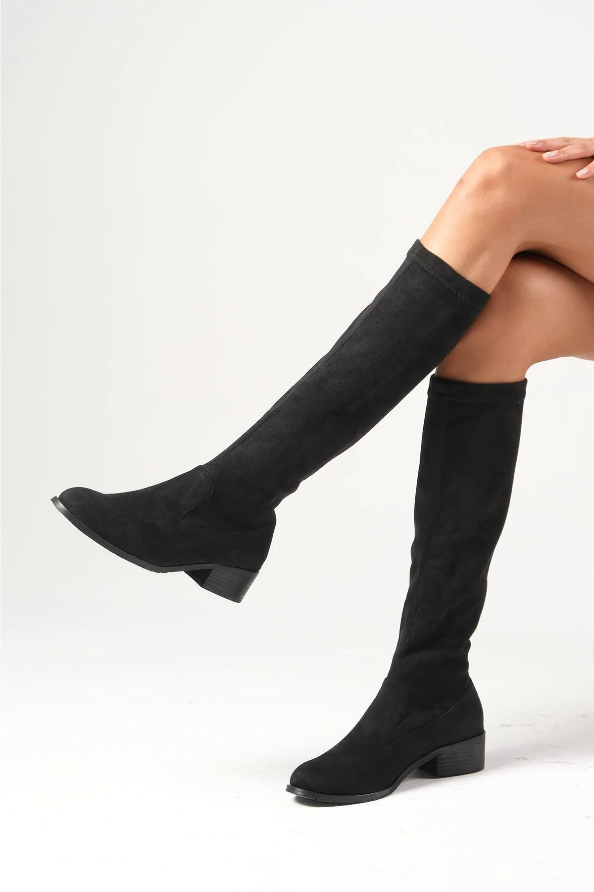 Mio Gusto  Brooklyn Stretch-Stiefel für Damen aus schwarzem Wildleder unterhalb des Knies