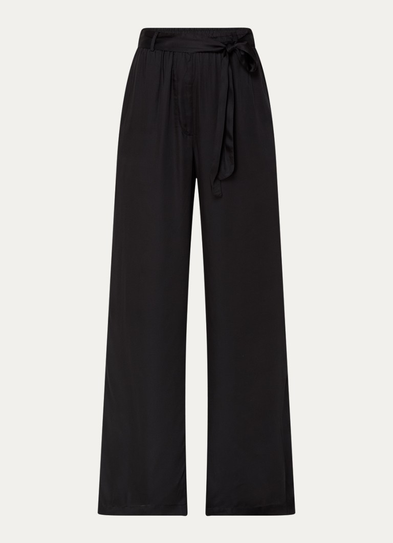 Pantaloni estivi a vita alta e gamba larga in raso con cintura.
