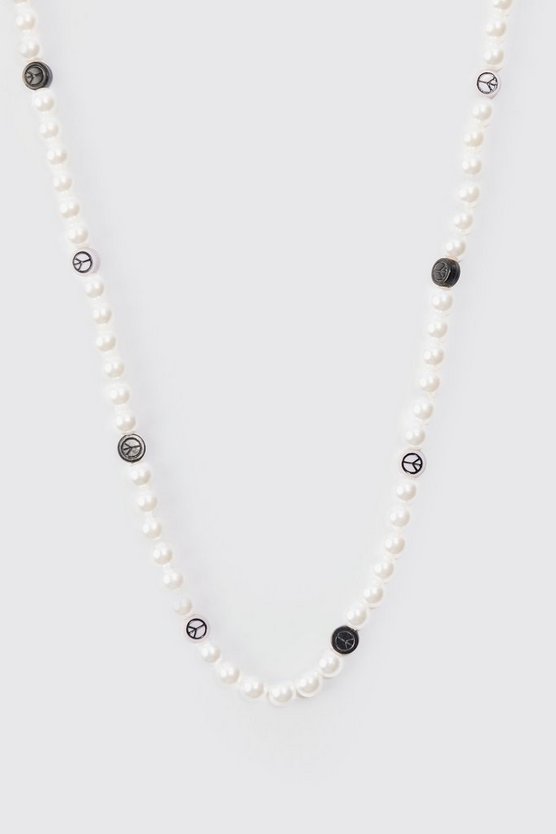 Schwarze Kette mit Perlen und Perlen