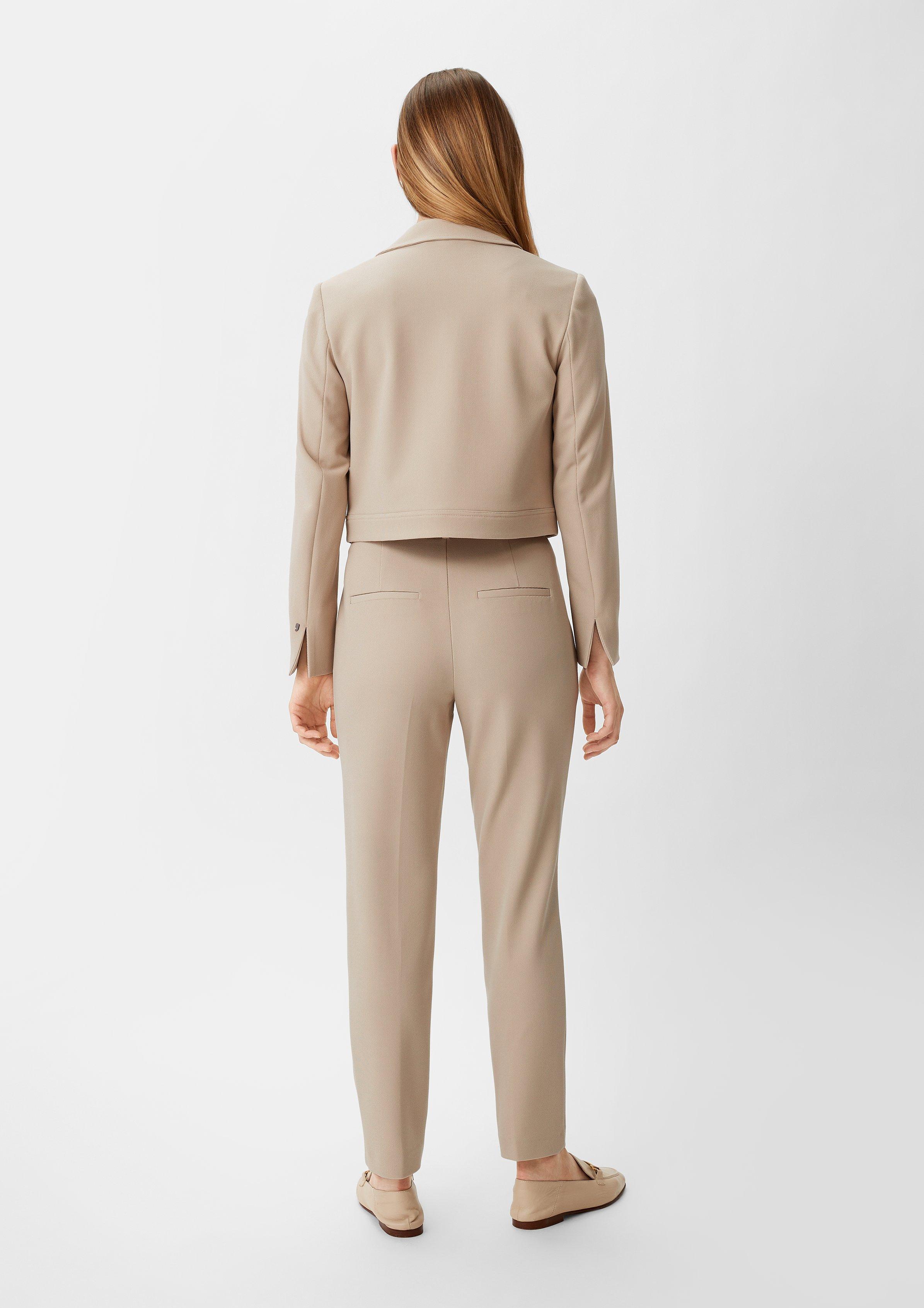Kurzer Blazer aus Viskosemix - helles beige