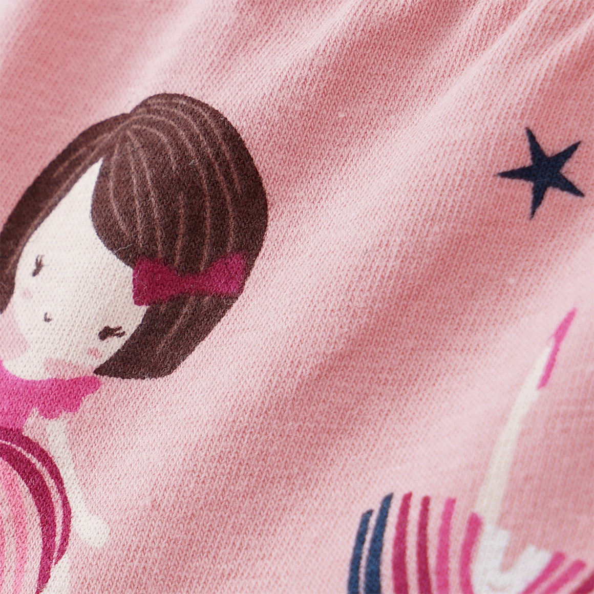 3 Mädchen Pantys in verschiedenen Dessins