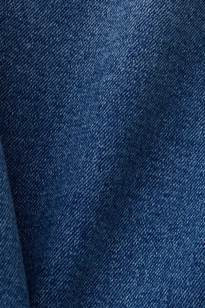 Lockere Jeansshorts in schmaler Passform