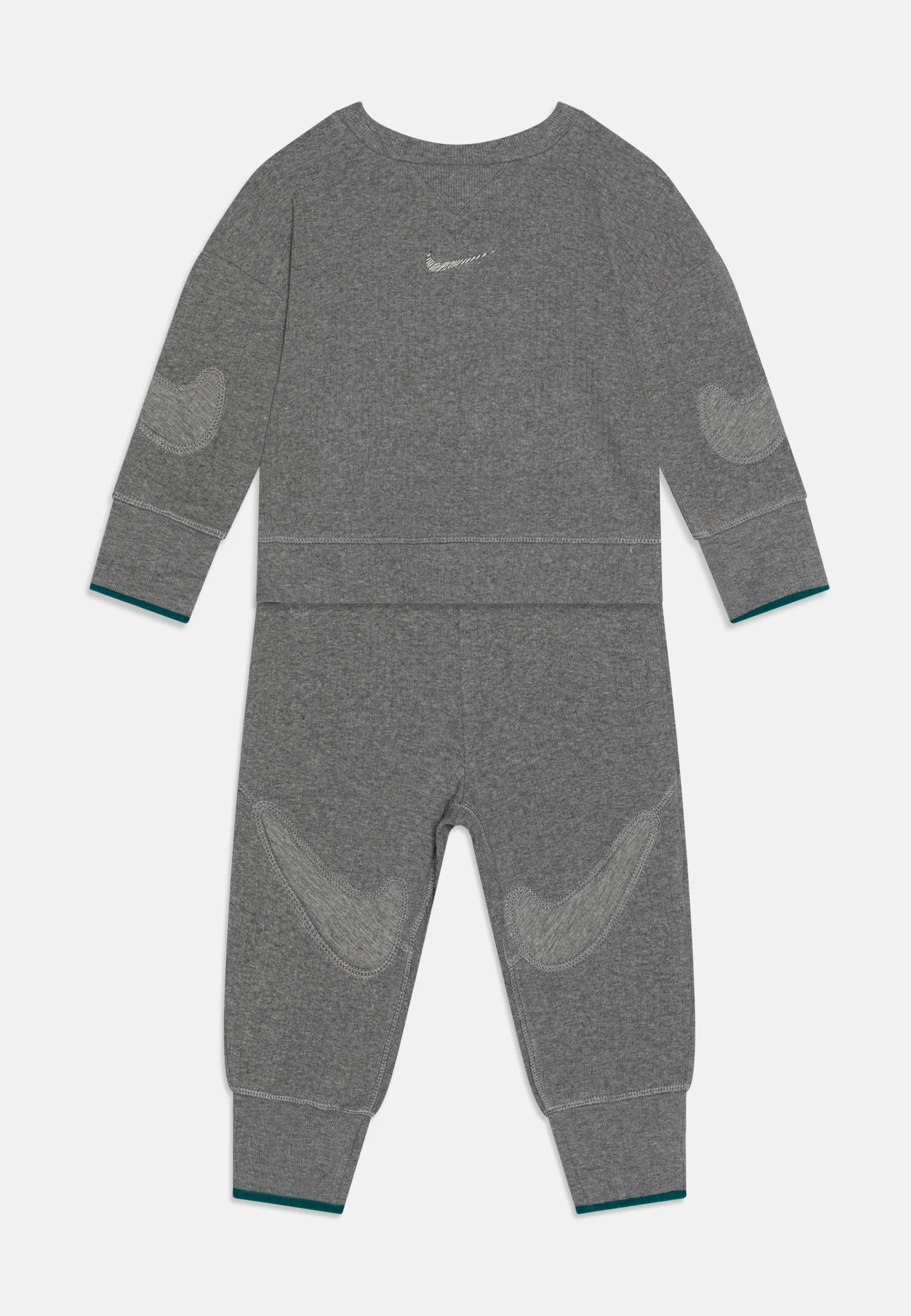 Conjunto unisex Nike Sportswear READYSET - Suéter