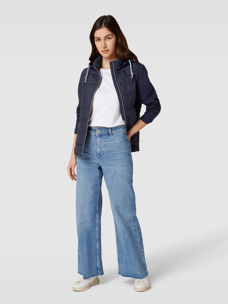 Jacke mit seitlichen Eingrifftaschen in dunkelblau