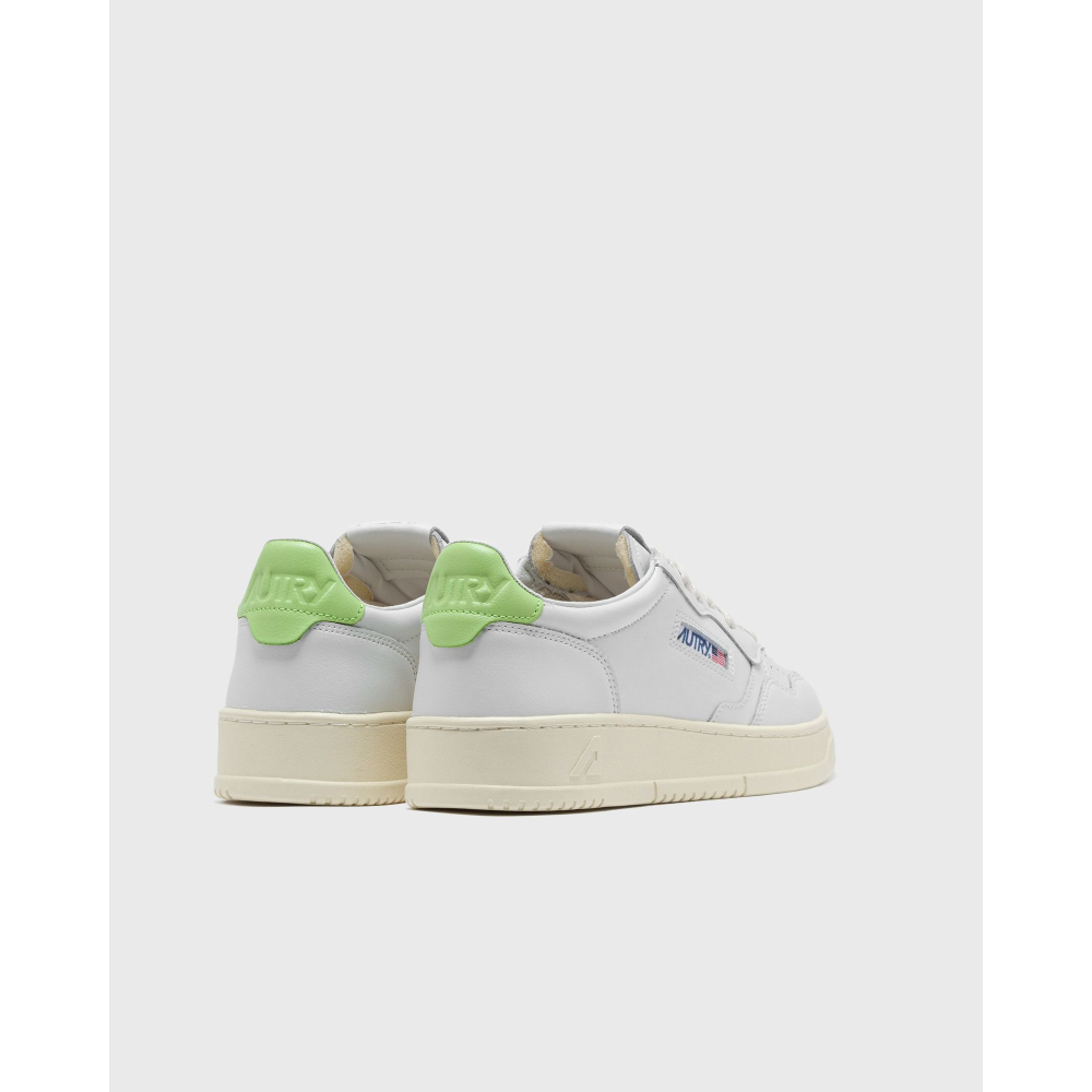 Autry WMNS Medalist Low W AULWLL60 / weiss