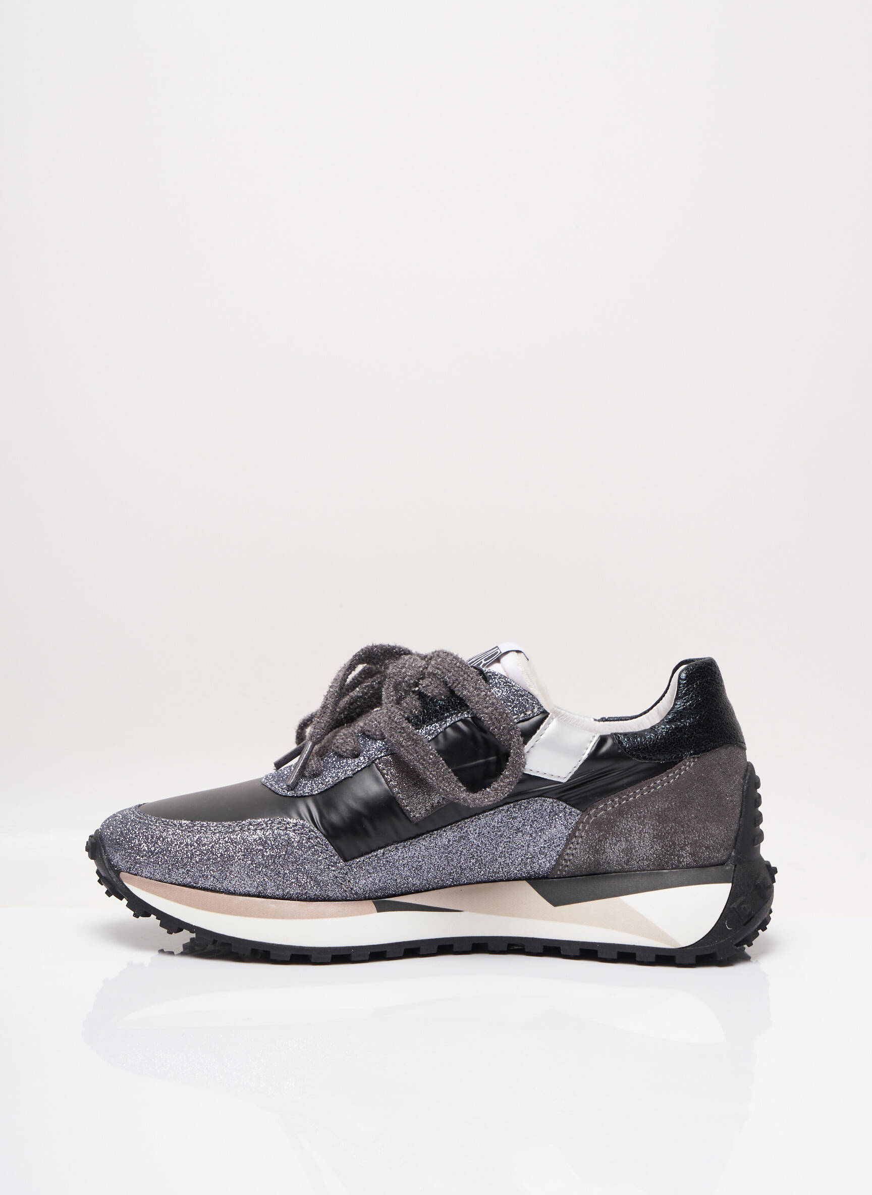 Smr 23 Baskets Femme couleur noir