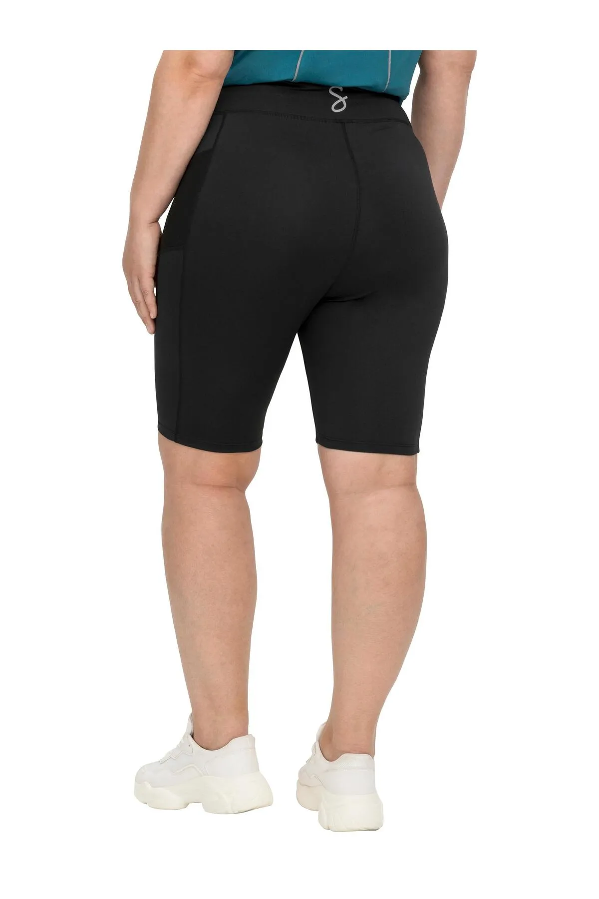 Sheego  Kurze Sporthose - Schwarz - Mittlerer Bund