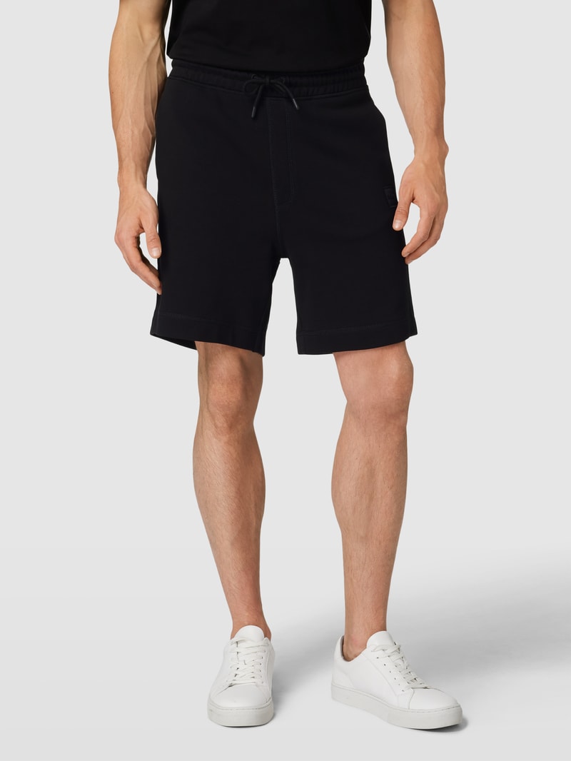 Sweatshorts mit Label-Applikation Modell 'SEWALK' in schwarz