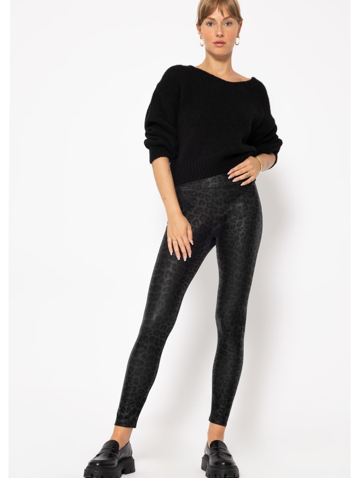 SASSYCLASSY Kunstleder Leggings mit Leo Print in Schwarz günstig kaufen