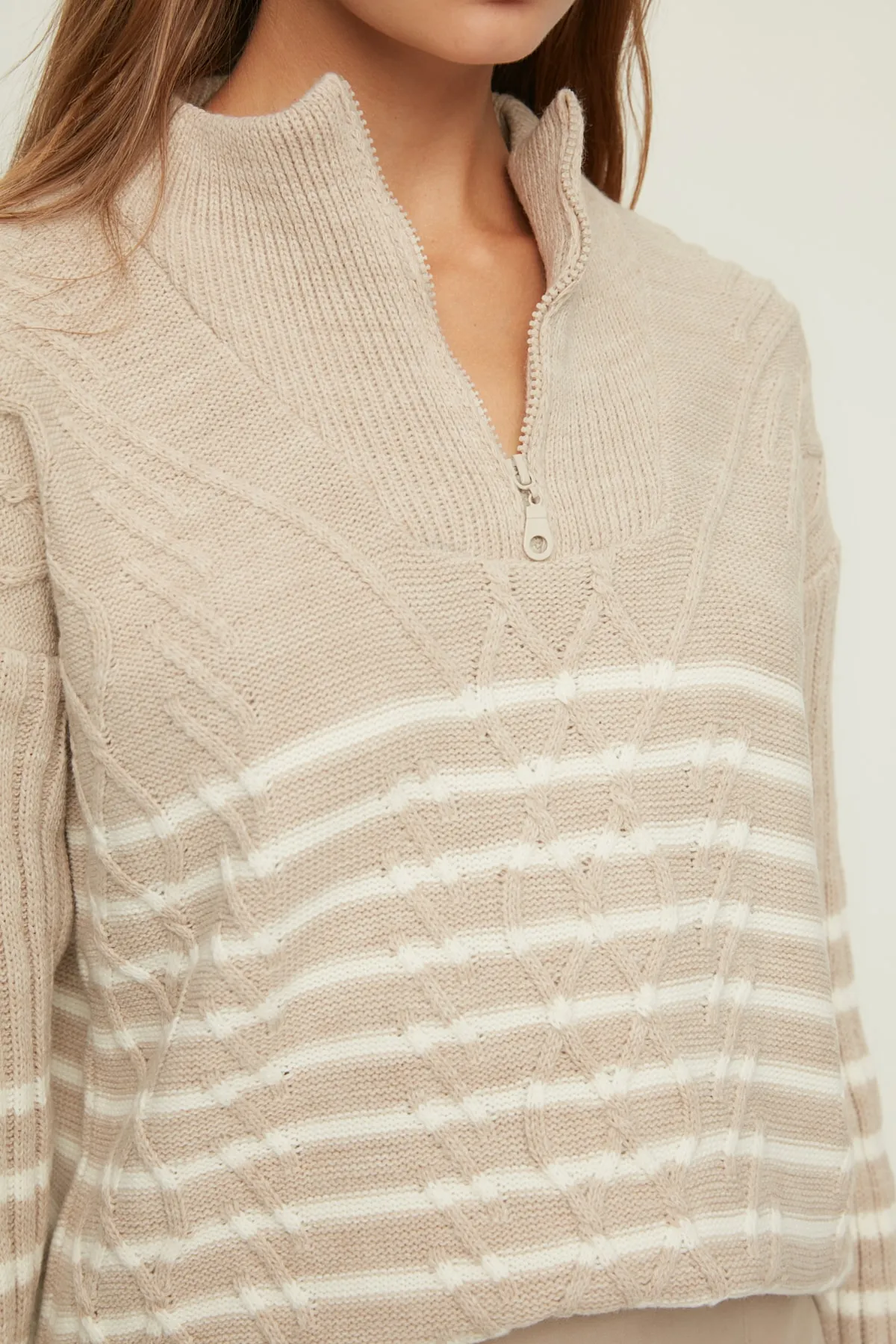 Trendyol Collection  Beiger Strickpullover mit weiter Passform TWOAW22KZ0020