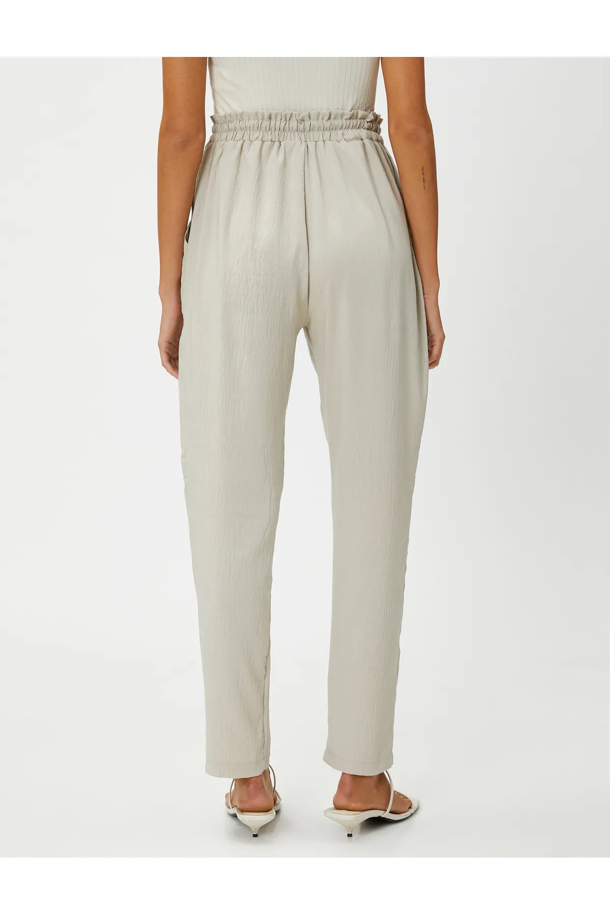 Koton  Bequeme Hose mit Taschen, hoher Taille und Bindebund