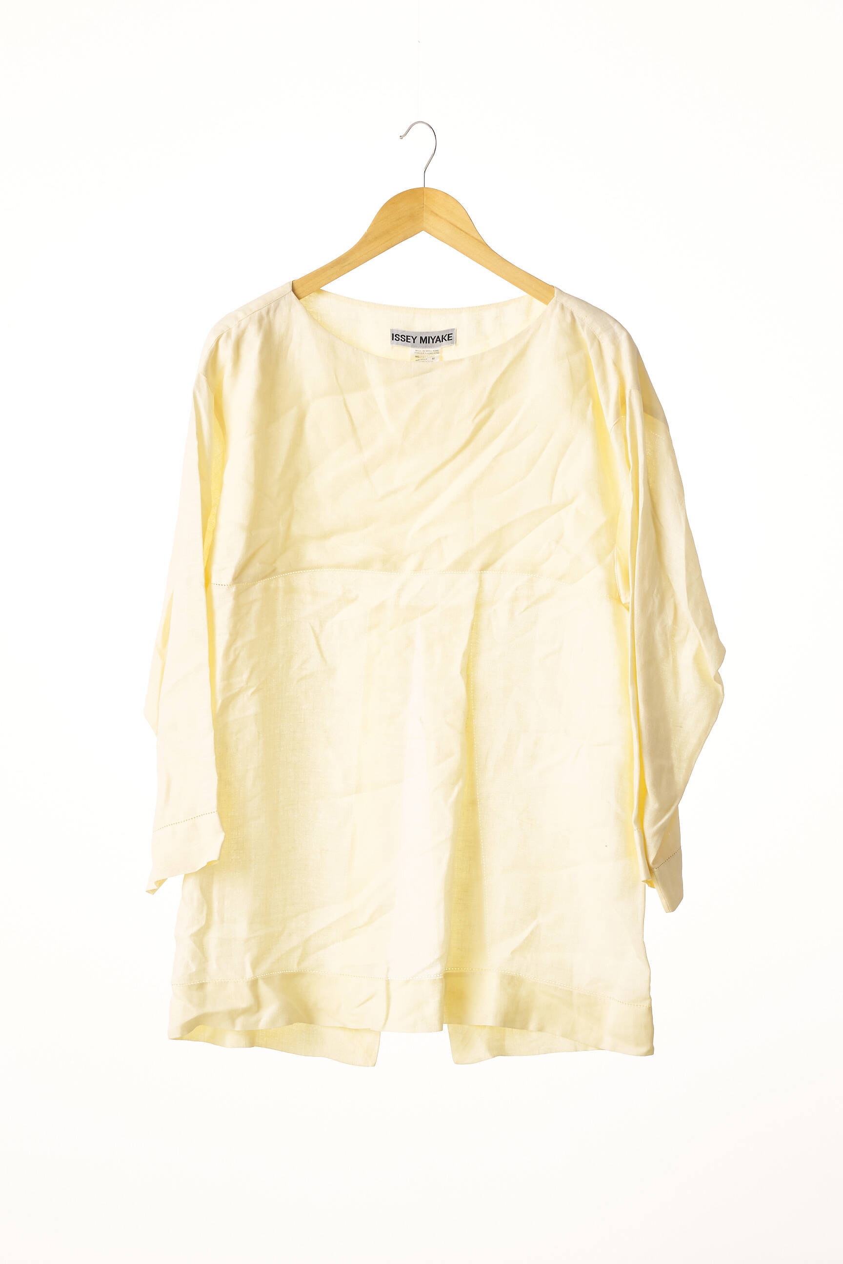 Issey Miyake Blouses Femme couleur beige