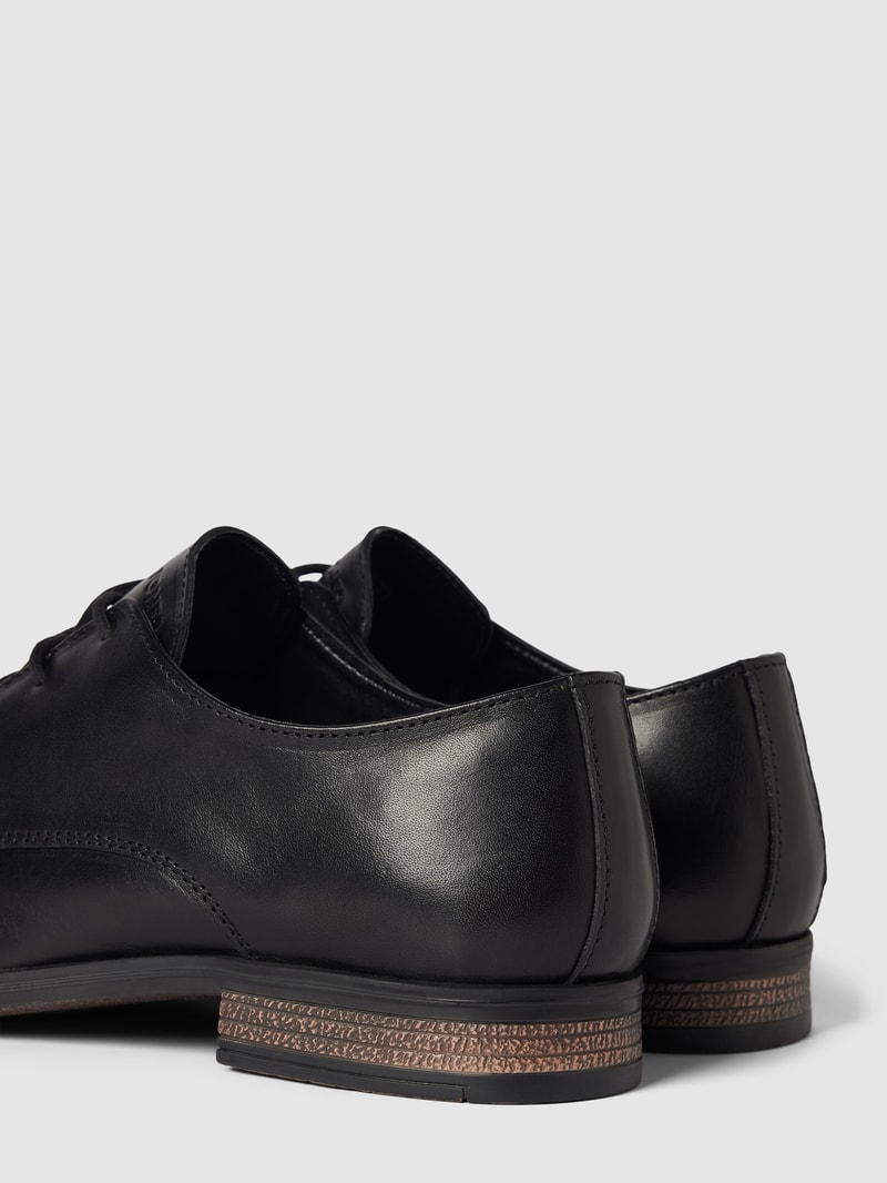 Derby-Schuhe mit Schnürverschluss Modell 'RAYMOND' in schwarz
