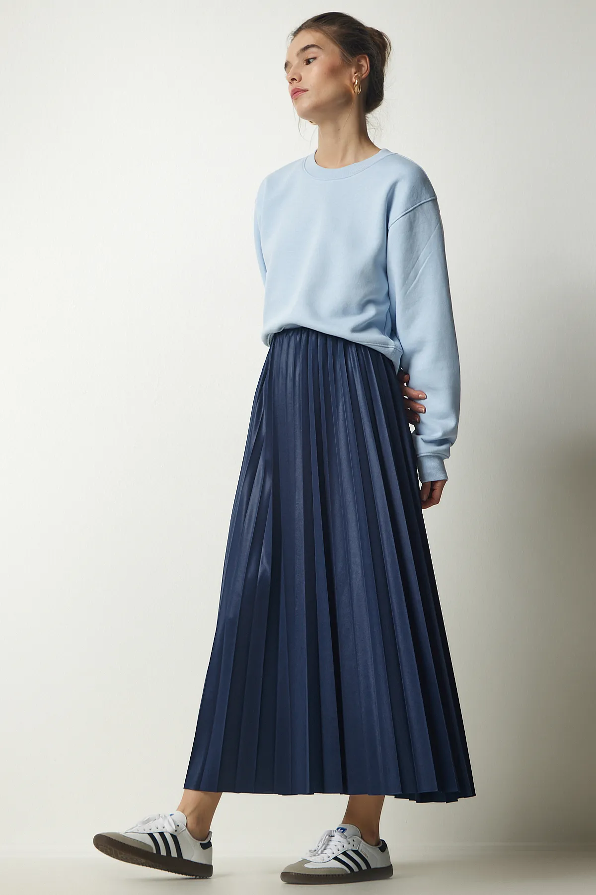 Happiness İstanbul  Marineblauer, langer Plisseerock für Damen LJ00001
