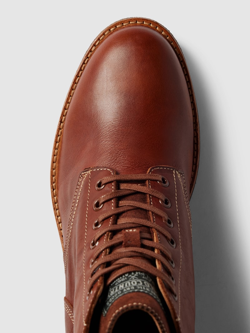 Schnürboots aus echtem Leder in cognac