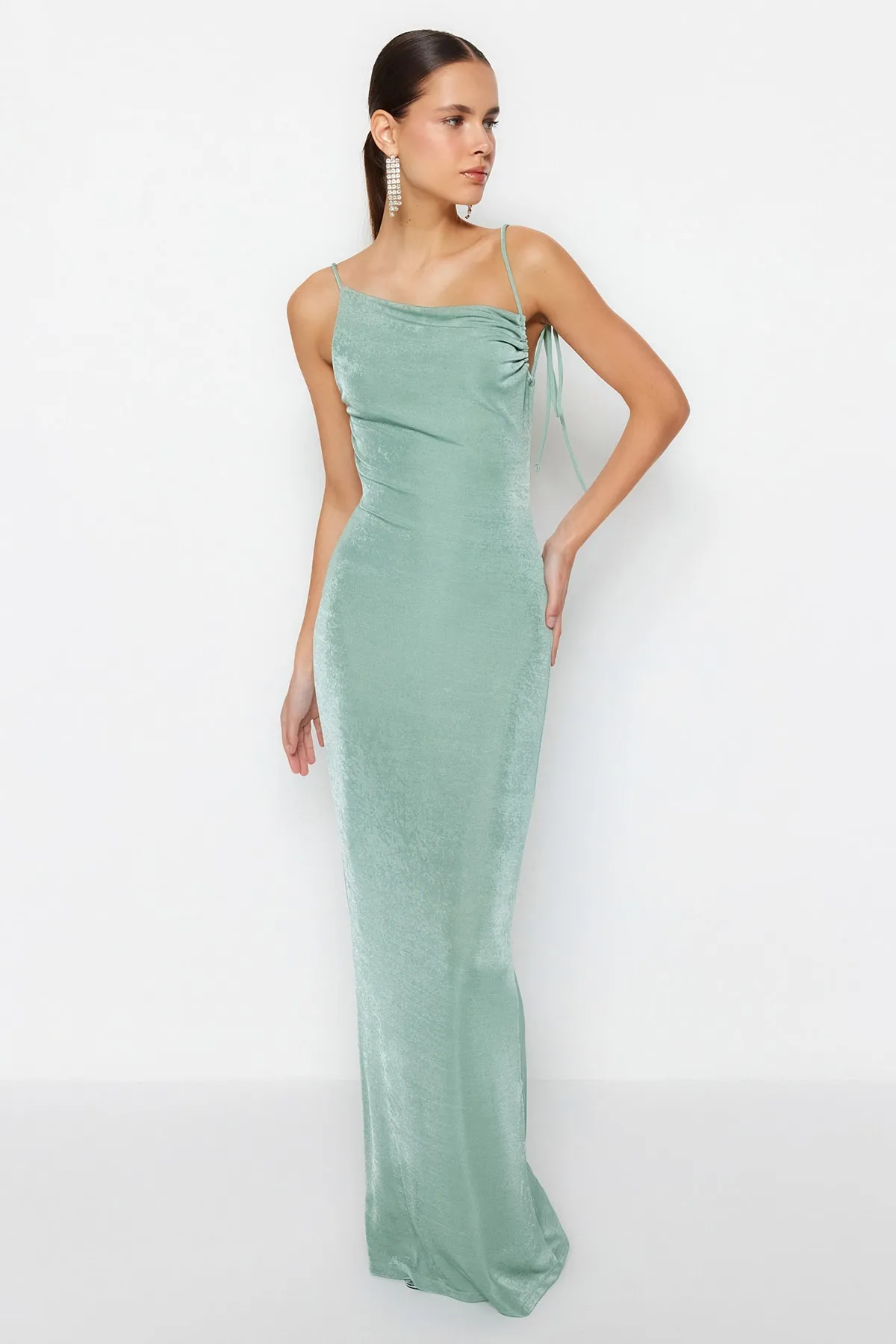 Trendyol Collection  Mintgrünes langes Abendkleid aus Strick TPRSS23AE00057