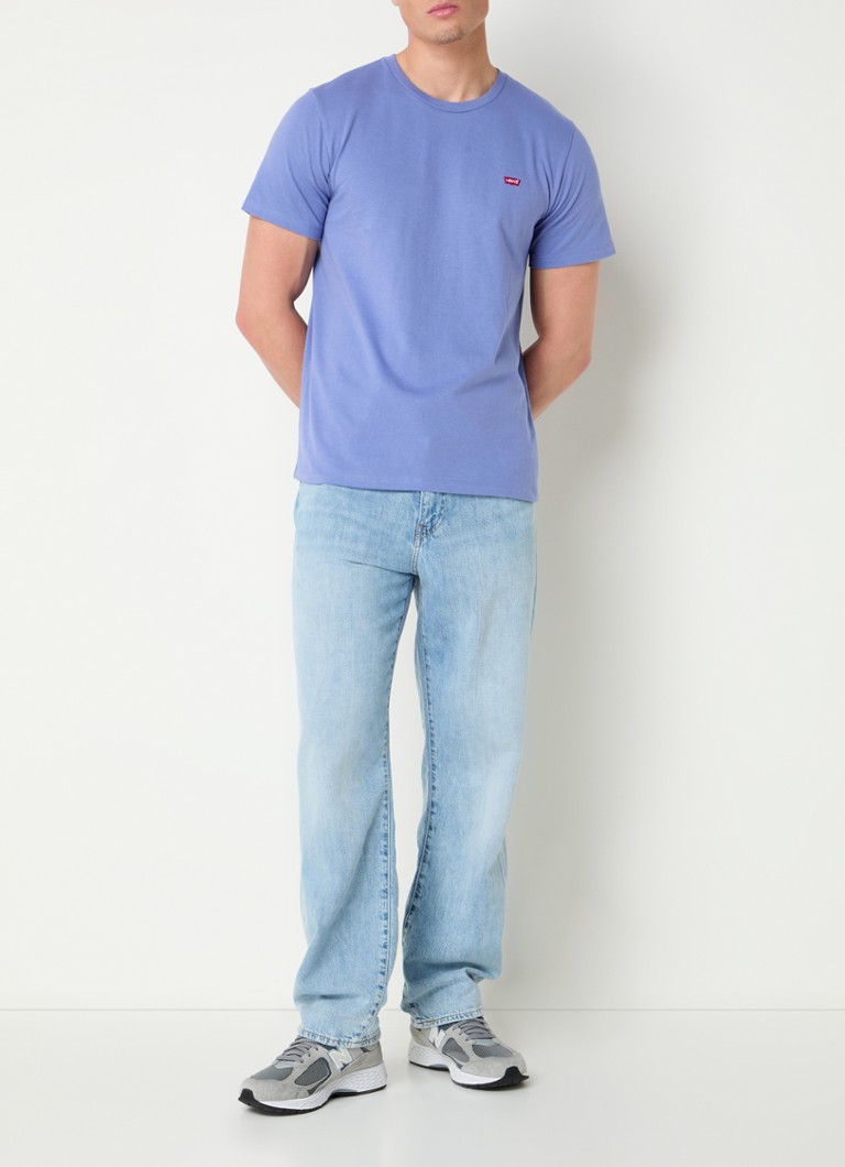 Camiseta Levi's com bordado do logotipo