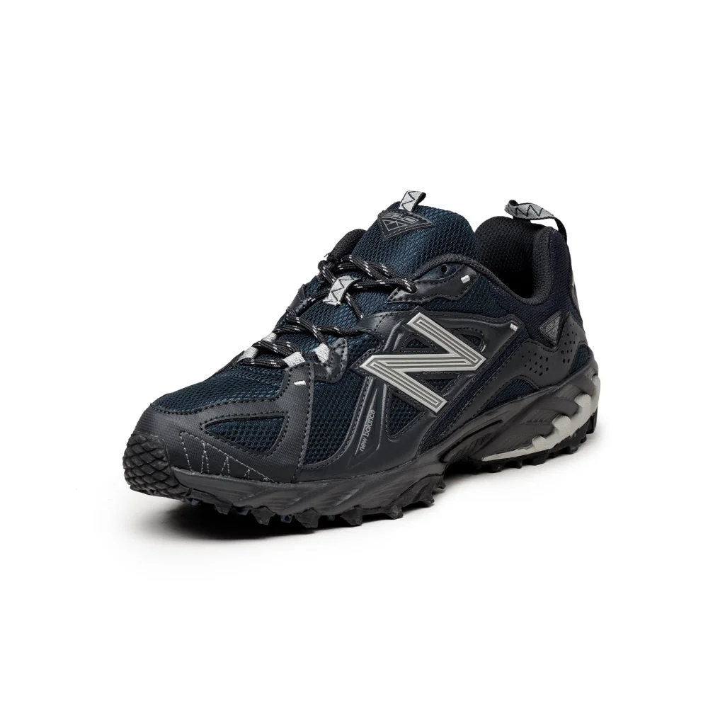 New Balance 610v1 ML610TAF / schwarz