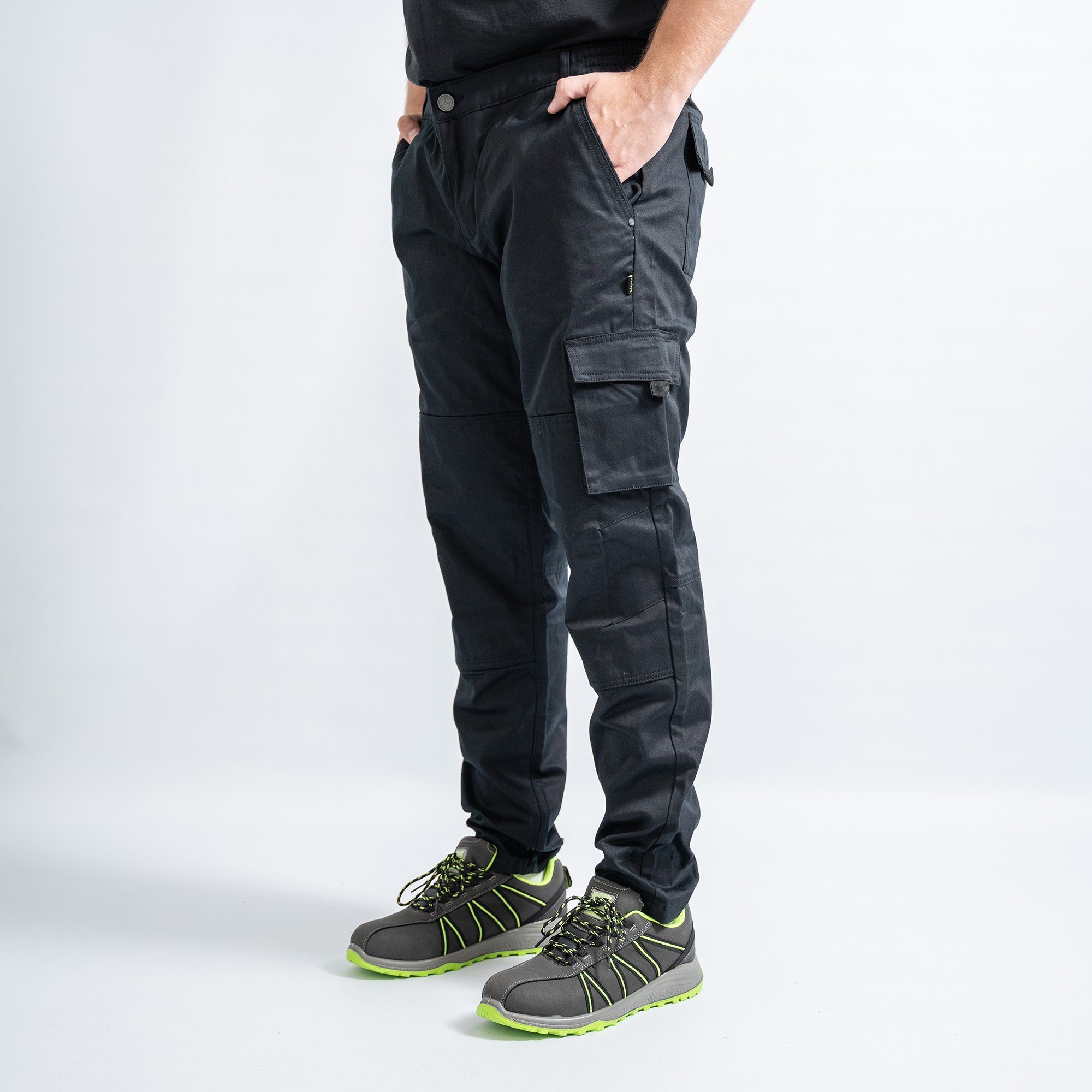 MAR Workwear Arbeitshose Basic, 6 Taschen, ergonomischer Schnitt, seitlich dehnbarer Bund, breite Gürtelschlaufe