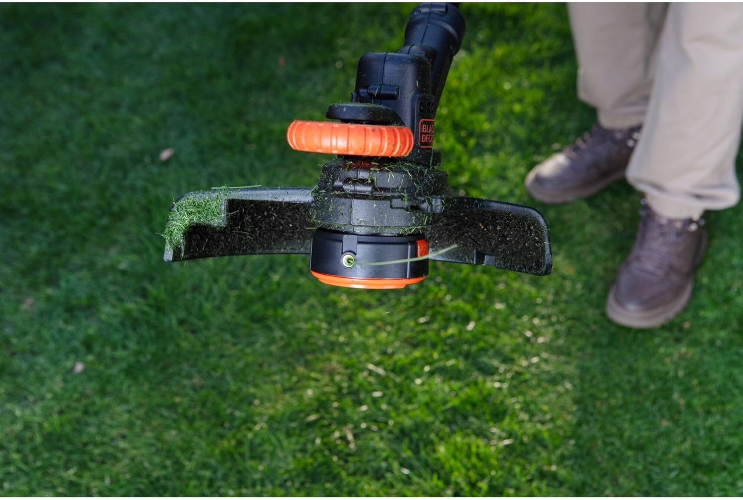 Black & Decker BCST918D1 græstrimmer 18 Volt 2,0 Ah Li-ion 28 cm