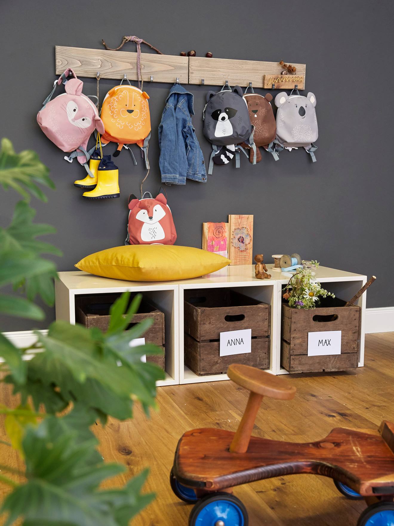 Sac à dos tiny crèche About friends LÄSSIG lion jaune
