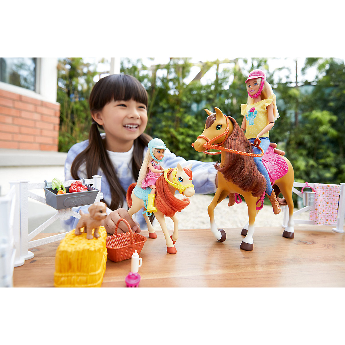 Barbie Reitspaß mit Barbie (blond), Chelsea, Pferd und Pony, Pferde Spielzeug