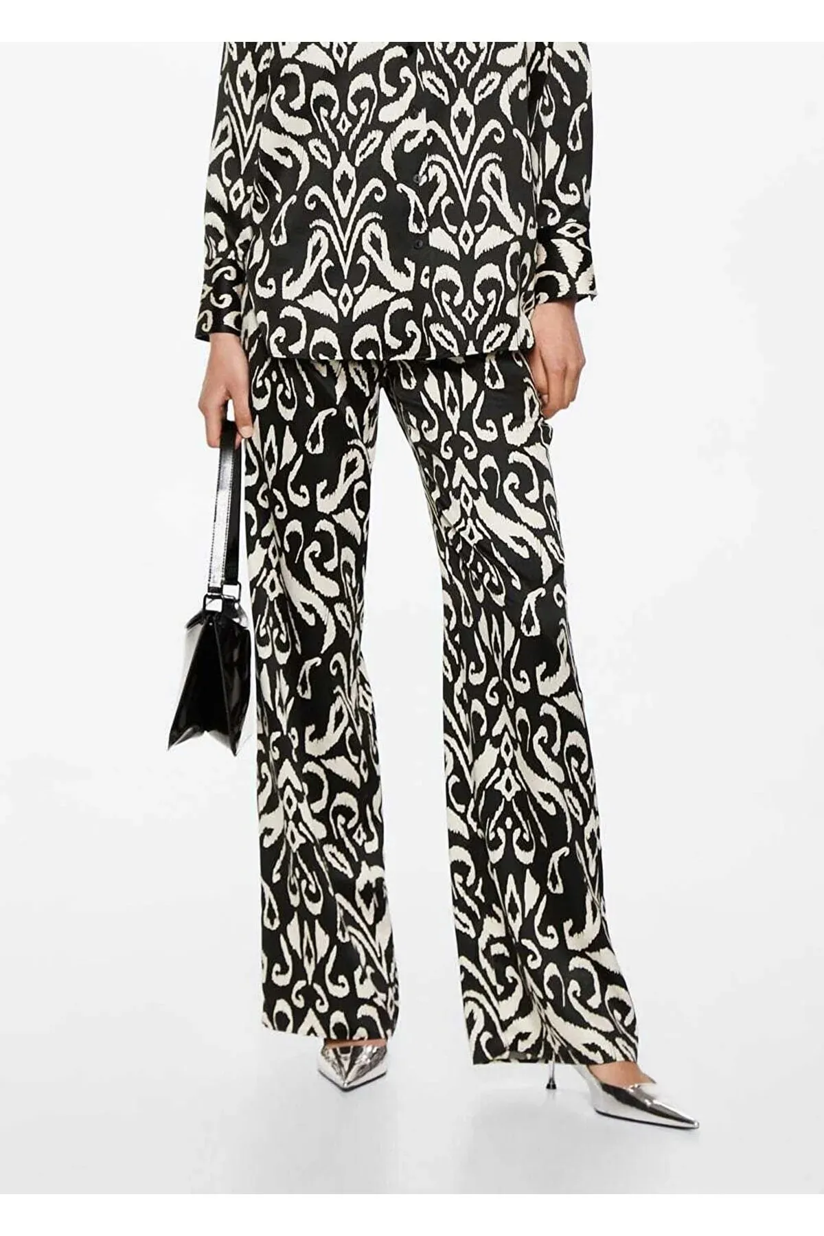 MANGO  Schwarze Damenhose 37074398