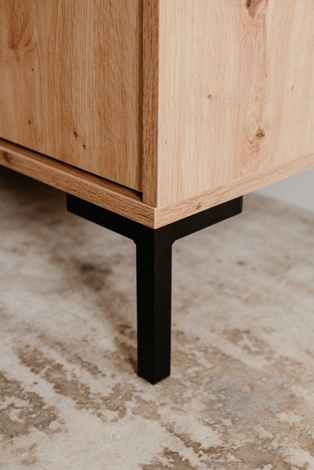 Finori Sideboard Korsika (Kommode in Eiche Artisan mit 3 Schubladen, 170 x 87 cm), Metallfüße in schwarz