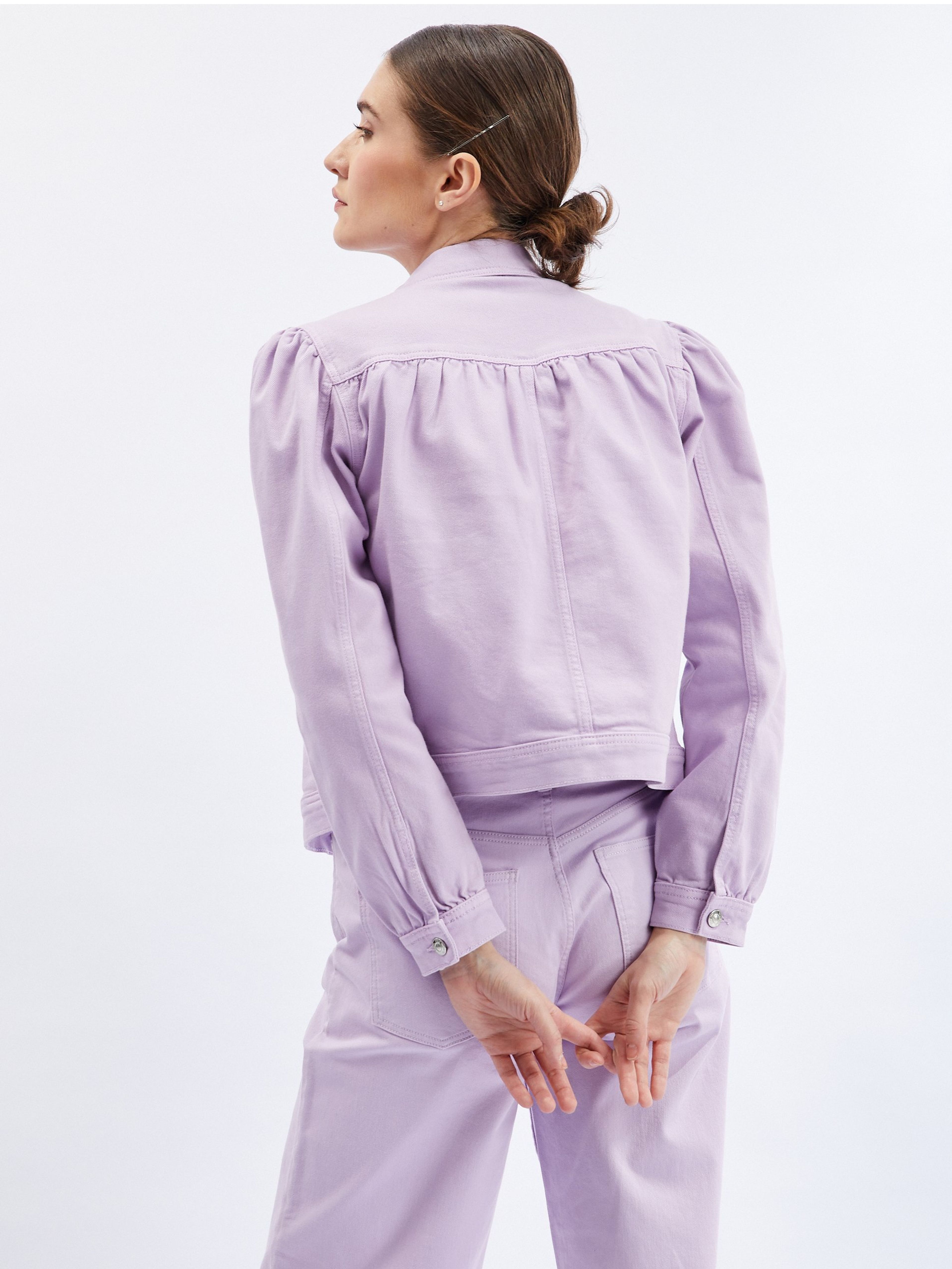 Hellviolette Damen-Jeansjacke mit Rüschenärmeln ORSAY