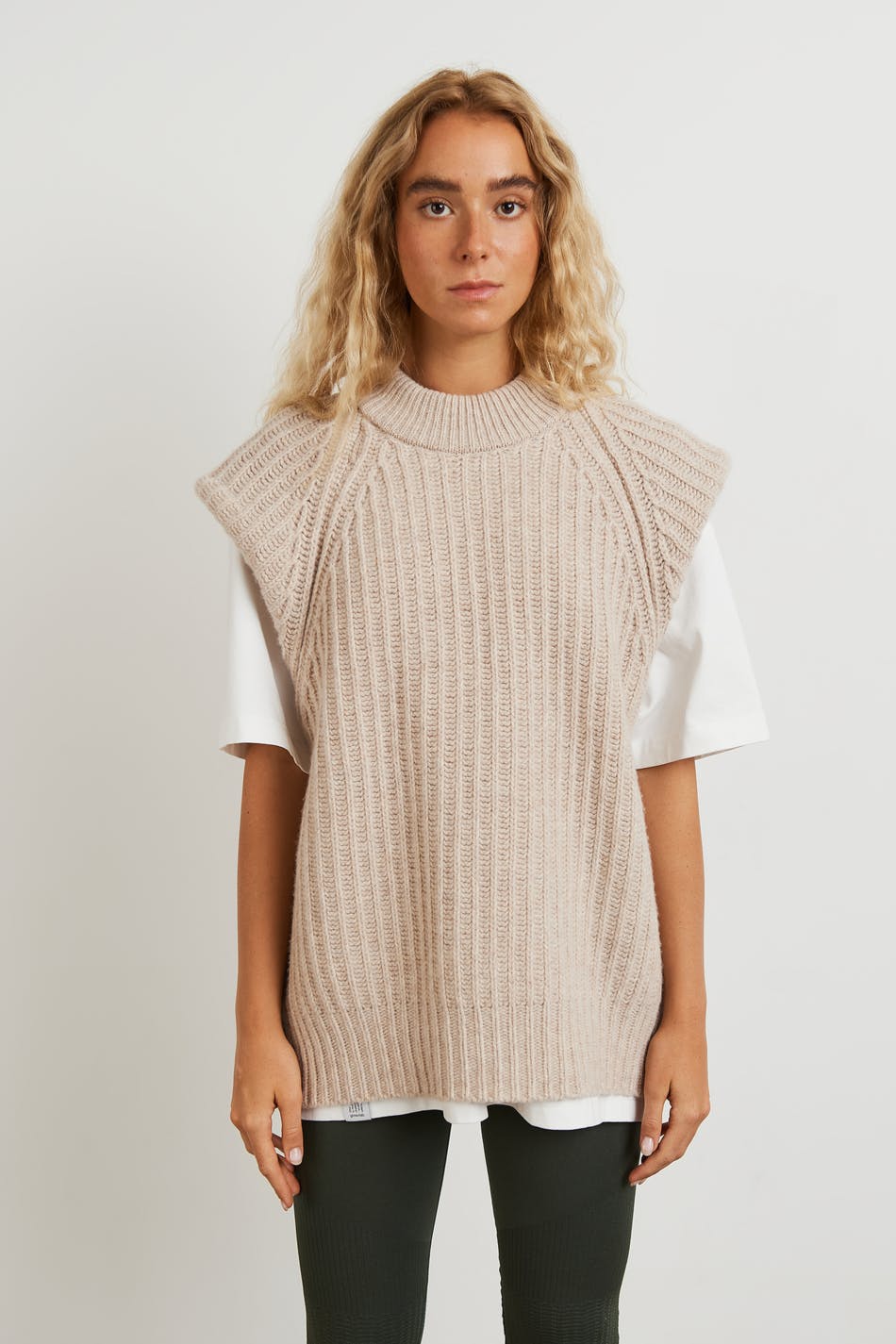 Vilde knitted vest