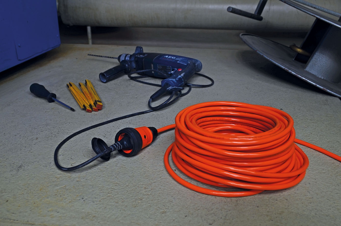 Brennenstuhl ProfessionalLINE 9161100200 kabel przedłużający IP44 10m pomarańczowy H07BQ-F 3G1.5