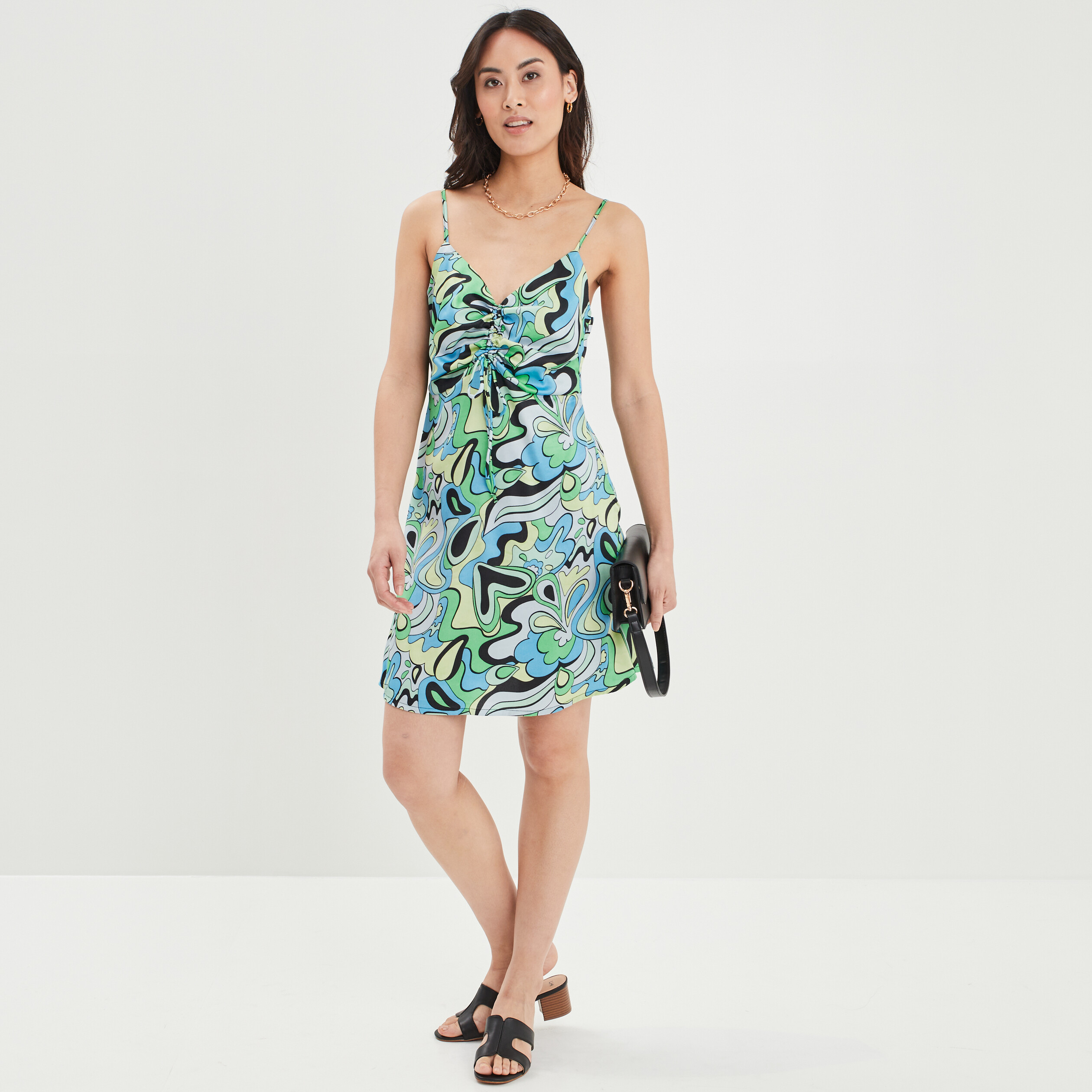 Robe courte évasée satinée col v bleu femme | La Halle