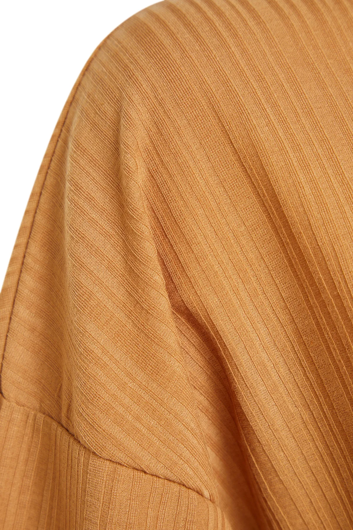 Trendyol Modest  Kamelfarbener Strickanzug aus Tunika und Hose mit Falten TCTSS23US00009