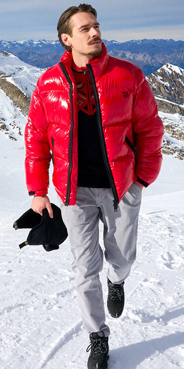 HUGO, Rote Jacke im Fokus, Komplett-Outfit